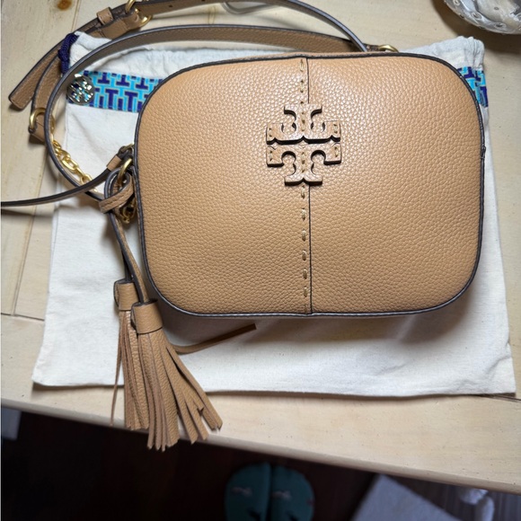 Tory Burch Handbags - Tory Burch Beige McGraw Camera Crossbody Bag